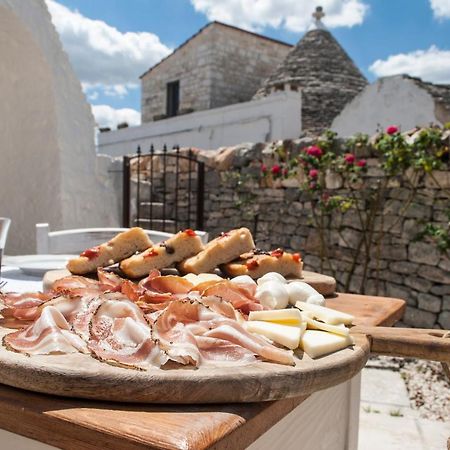 Trulli Holiday Deluxe & Wellness Альберобелло Экстерьер фото