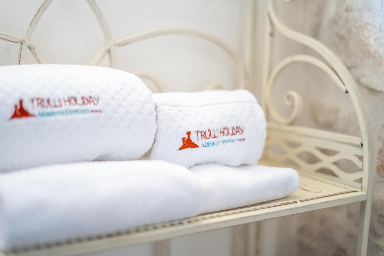 Trulli Holiday Deluxe & Wellness Альберобелло Экстерьер фото