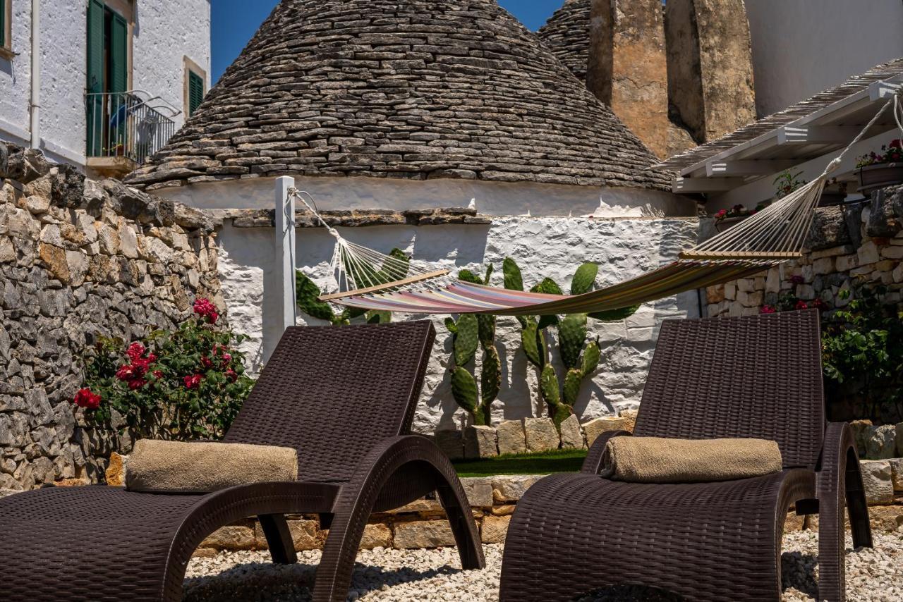 Trulli Holiday Deluxe & Wellness Альберобелло Экстерьер фото