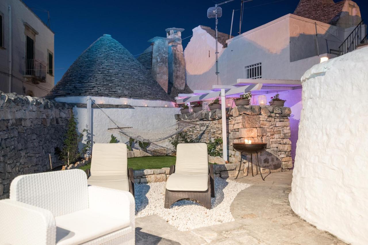 Trulli Holiday Deluxe & Wellness Альберобелло Экстерьер фото